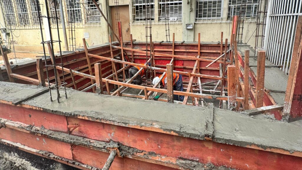 Betonagem do Tanque MINDCOM
